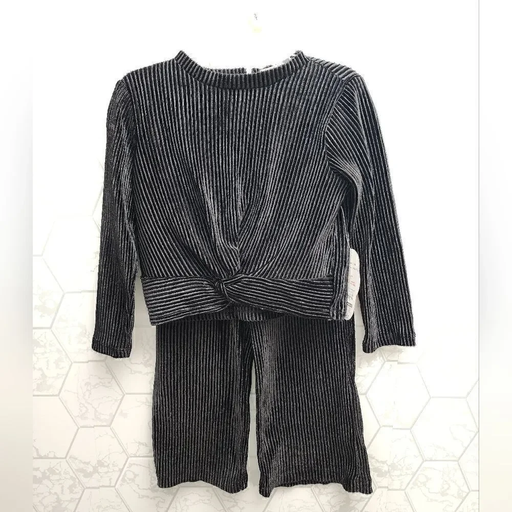 Nwt Baby Girls Christmas Halloween Holiday Outfit, Wide leg pants and Top